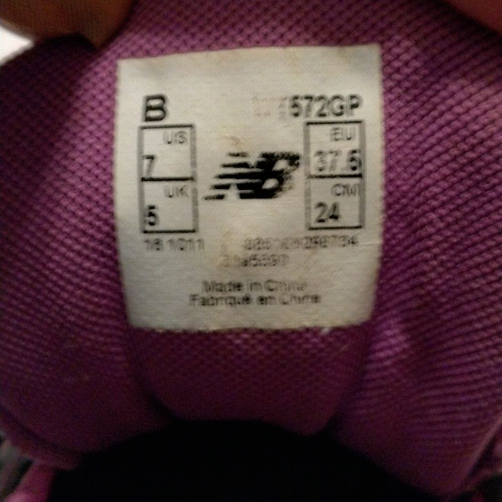 𝅺NEW BALANCE lace up sneakers size 7 - Picture 5 of 9